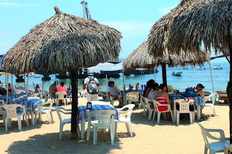 Langostinos Restaurant & Bar